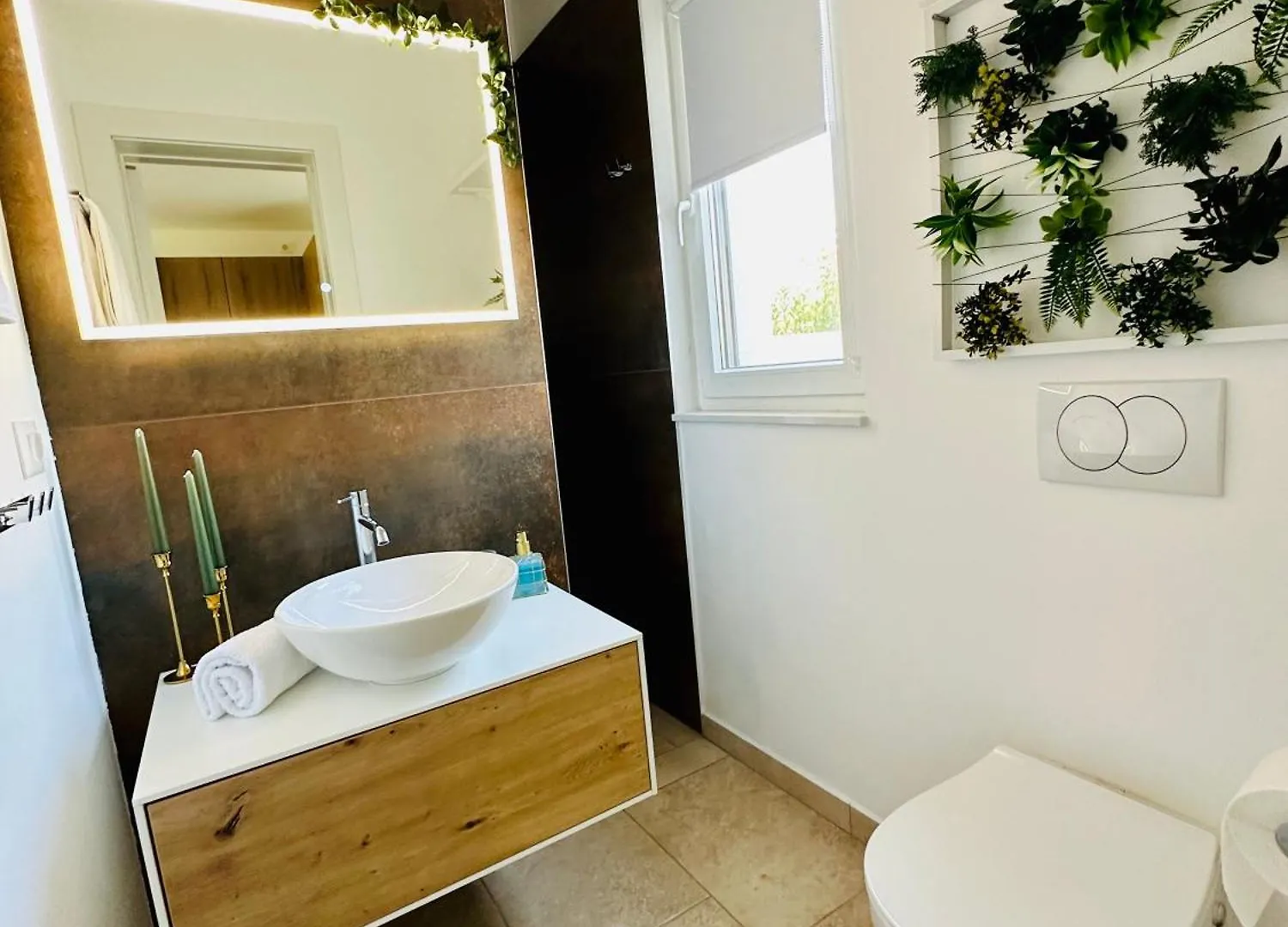 New Exclusive Apartment With Garden And Private Pool Near The Sea Poreč
